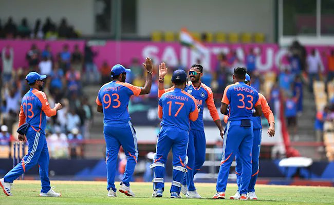 अस्ट्रेलियालाई हराउँदै भारत पुग्यो टी-२०को सेमिफाइनलमा