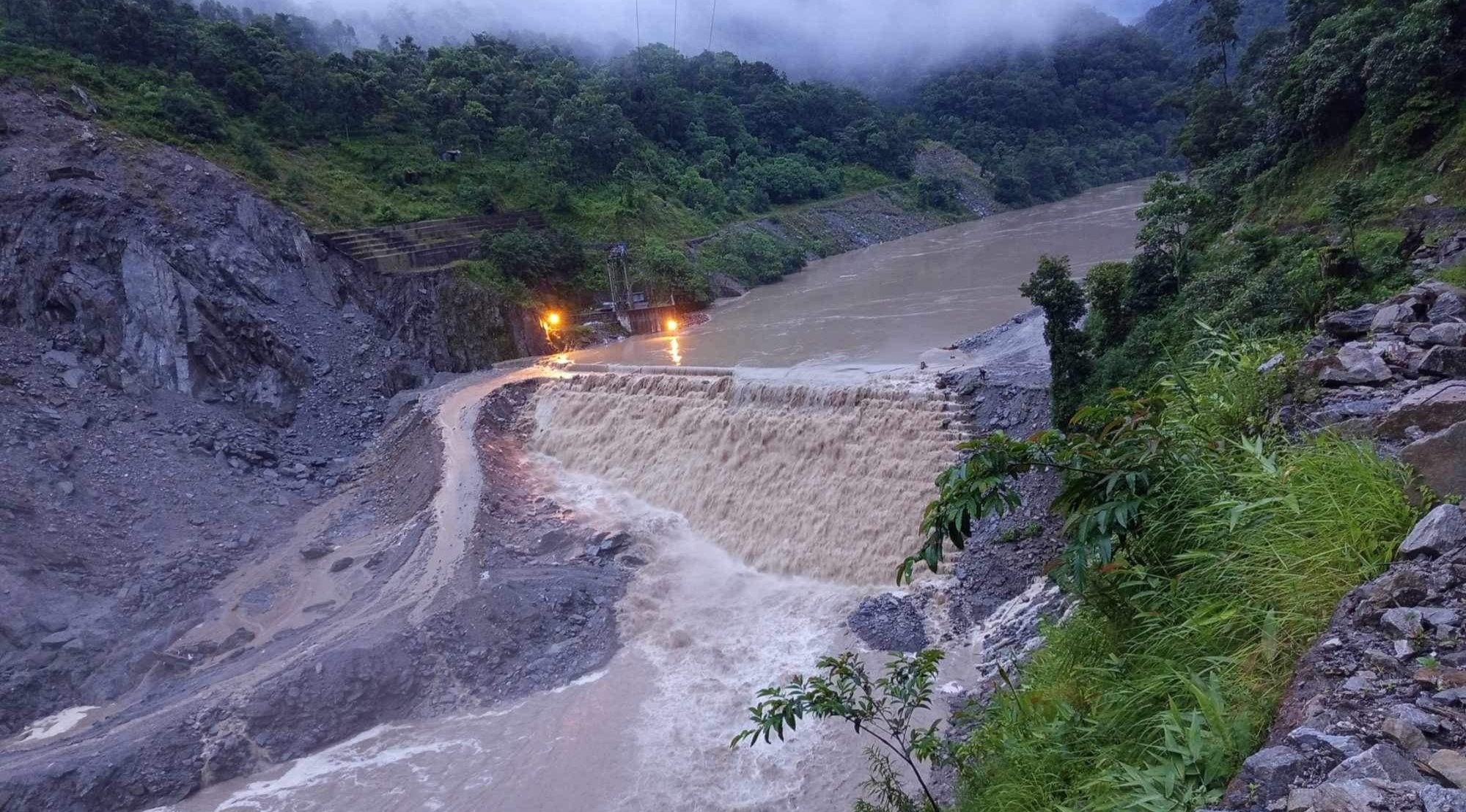 अरुणमा जलसतह बढ्यो, तटीक्ष क्षेत्रमा सर्तकता अपनाउन आग्रह