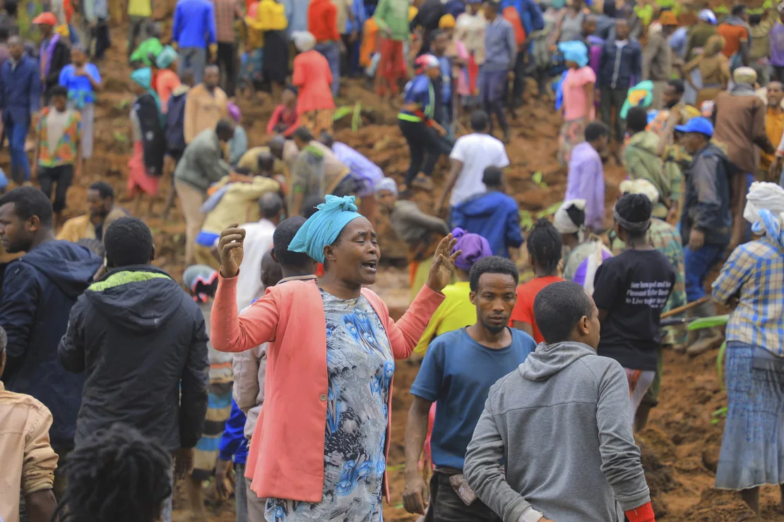 इथियोपियाको पहिरोमा पुरिएका २२९ जनाको शव निकालियो, अझै कयौं बेपत्ता