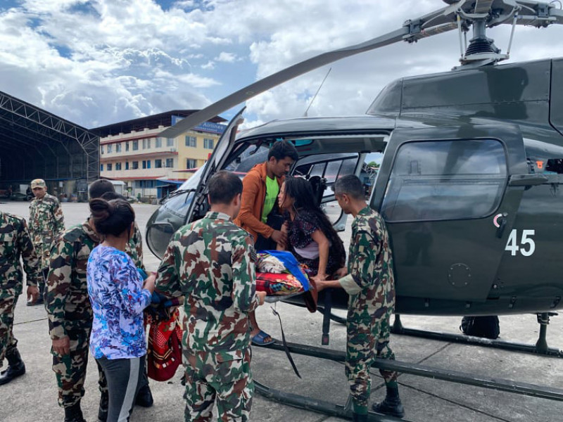 हाडनाता करणीबाट बलात्कृत गर्भवती बालिकाको हेलिकप्टरबाट उद्धार गरियो