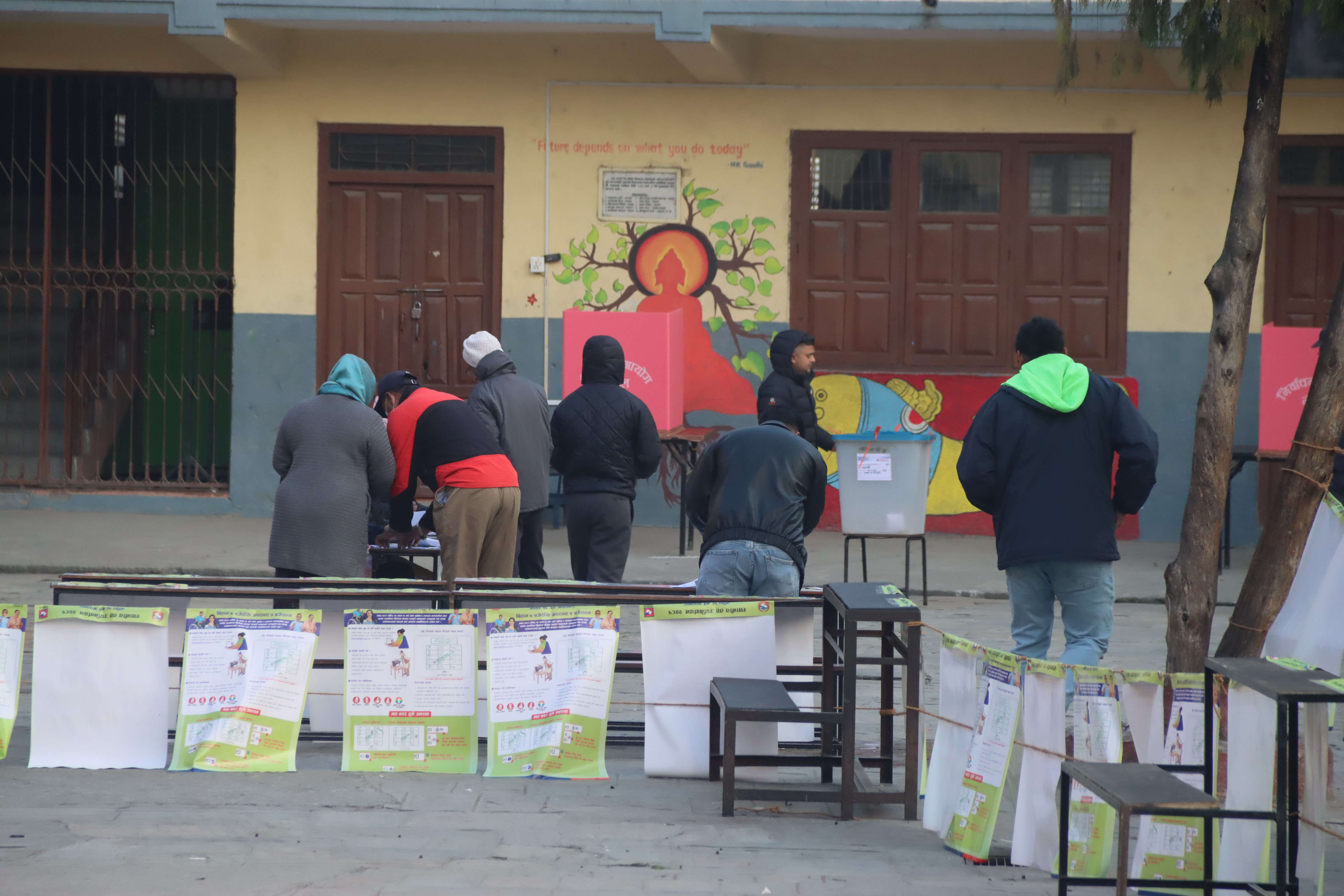 स्थानीय तह उपनिर्वाचनको मतदान सुरू, दुई लाख २६ हजार मतदाताले भोट हाल्न पाउने