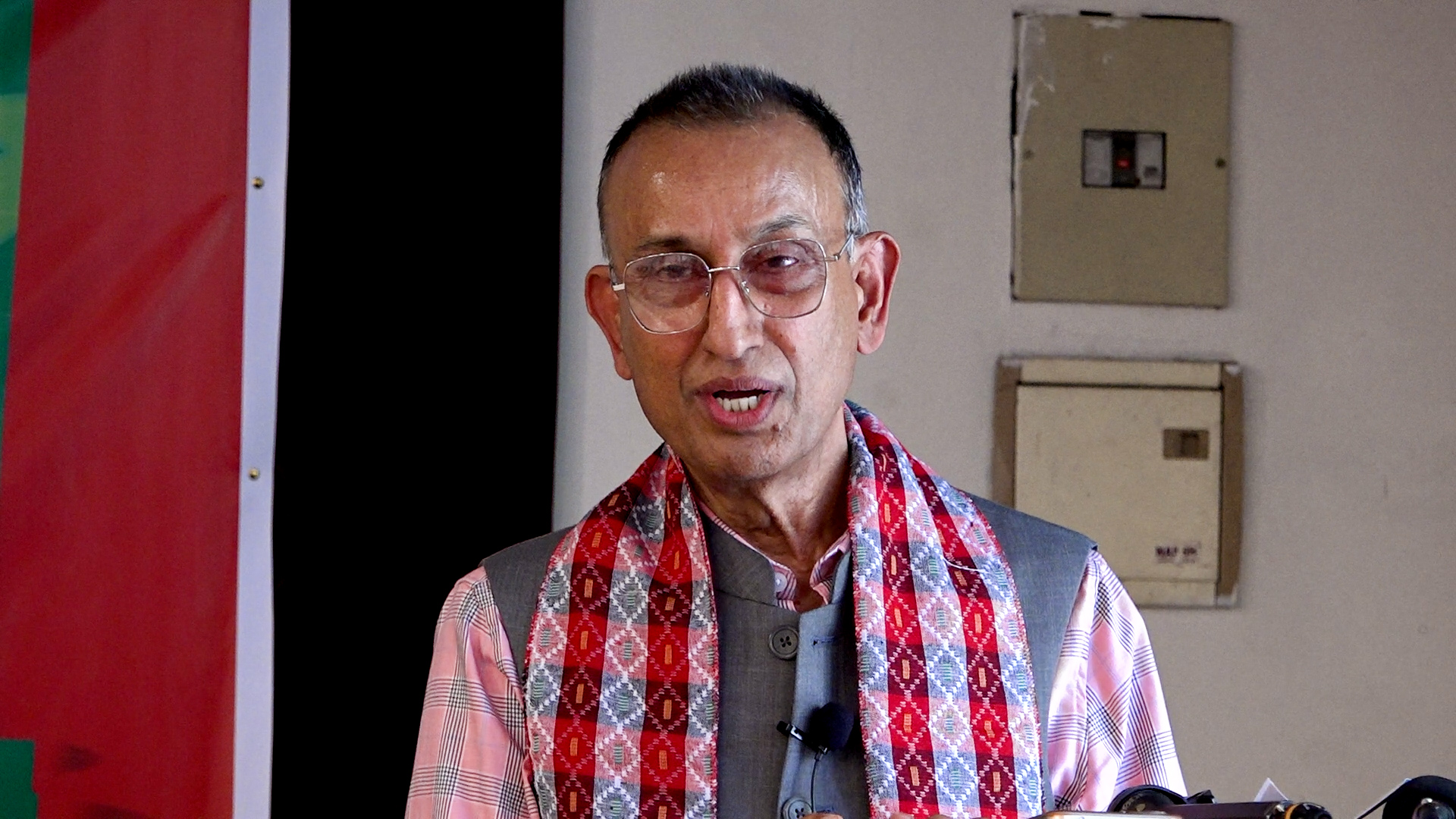 पूर्व अर्थमन्त्री आचार्यले भने ‘अनुत्पादन खर्च कटौती गर्न अर्थमन्त्रीले हिम्मत गर्नुपर्छ’