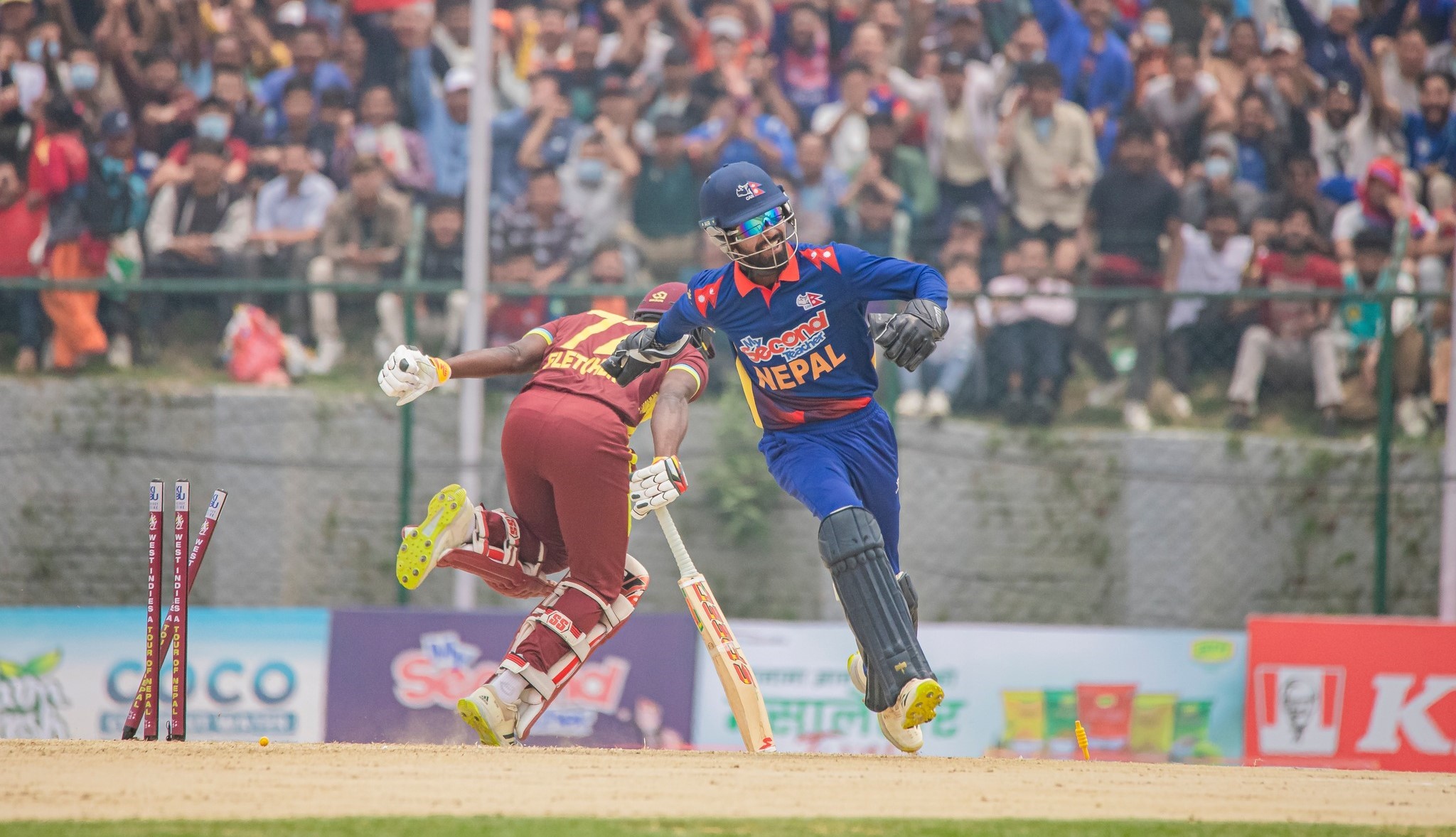 वेष्ट इण्डिज ‘ए’ विरुद्ध तेस्रो टी-२० खेल्दै नेपाल