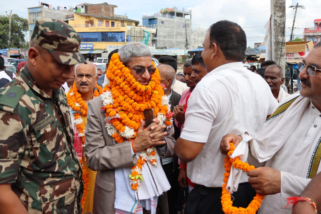 प्रहरी समायोजनको प्रक्रिया अघि गृहमन्त्री लेखकको दाबी