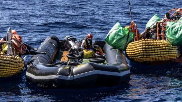 लिबियाबाट युरोप जाँदै गरेको डुङ्गाको इन्जिन फेल हुँदा भोक र तिर्खाले ६० यात्रुको मृत्यु