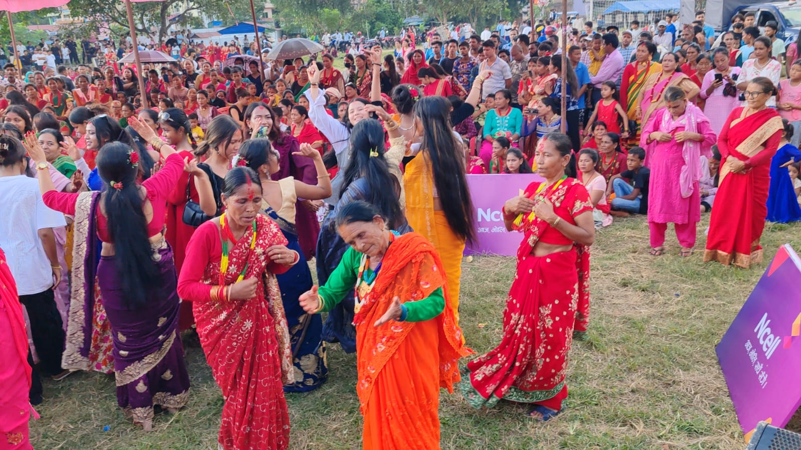 हरितालिका तीजको आज दोस्रो दिन : व्रत बसी महादेवको पूजा आराधना गरी मनाइँदै