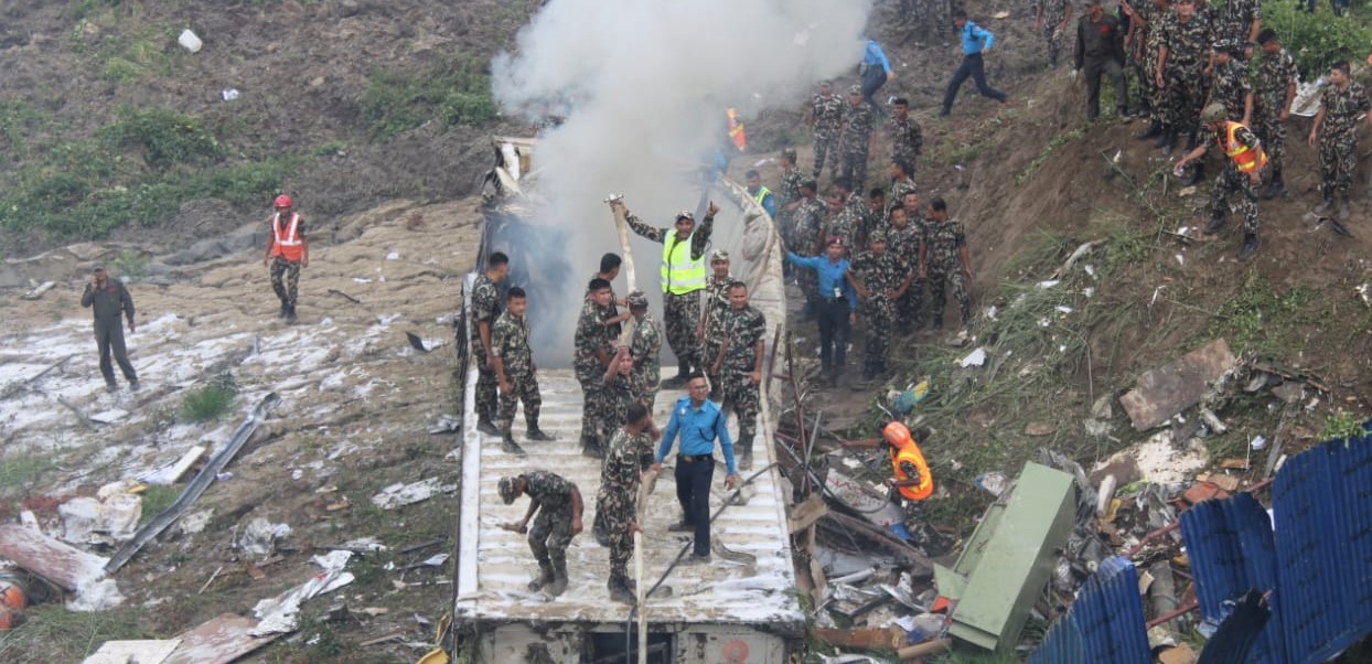 सौर्य एयरलाइन्सको जहाज दुर्घटनामा १५ जनाको मृत्यु, चार जना अस्पतालमा