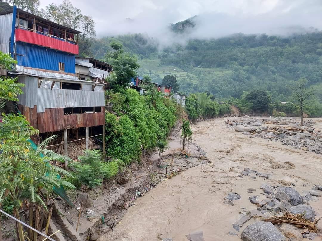 पश्चिम नेपालका तीन प्रदेशमा आज राति भारी वर्षाको सम्भावना