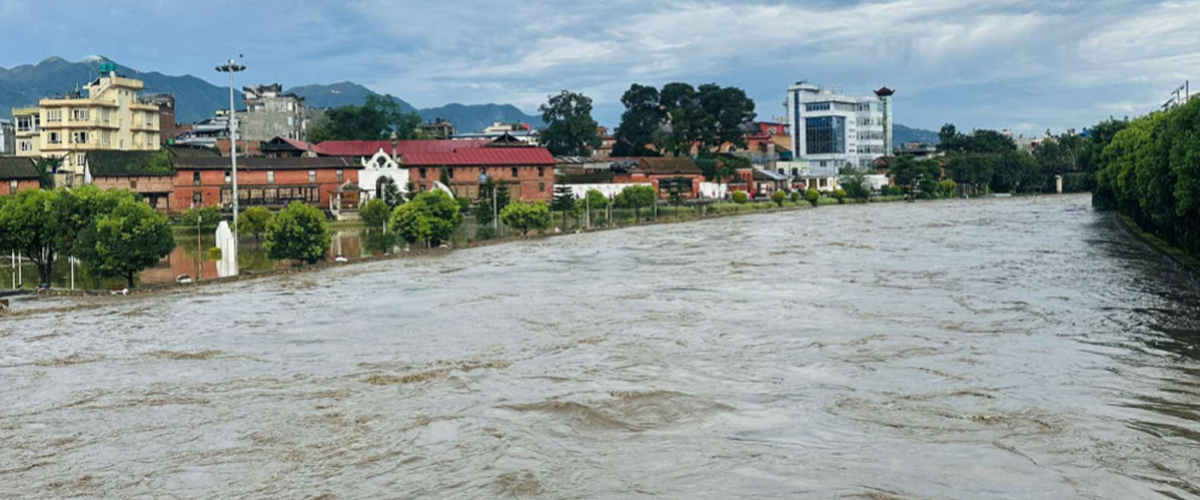 काठमाडौँमा बागमती नदीको जल सतहले खतराको विन्दु पार गर्‍यो, सचेत रहन आग्रह