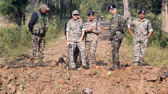 भारतीय सेनासँगको मुठभेडमा कम्तीमा पाँच माओवादीको मृत्यु, दुई प्रहरी घाइते