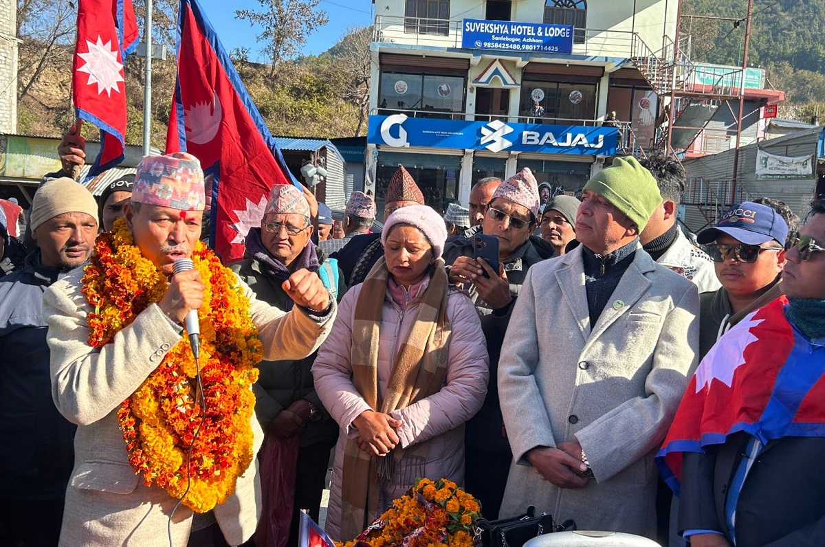 भीम रावलको अभियानमा लागेको आरोपमा अछामका ६ जना नेतालाई एमालेले गर्यो कारबाही