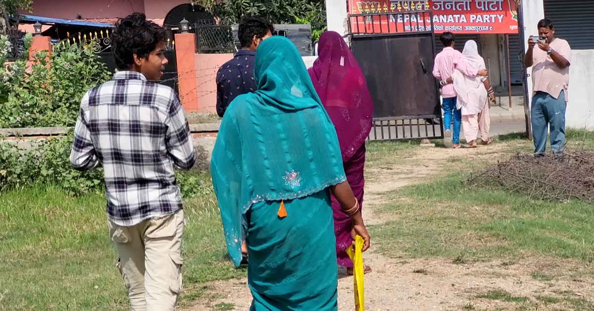 रोजगारीको लोभमा ‘नेटवर्किङ विजनेस ट्रेनिङ’ गर्न रक्सौल पुगेका आठ किशोरलाई घर फर्काइयो