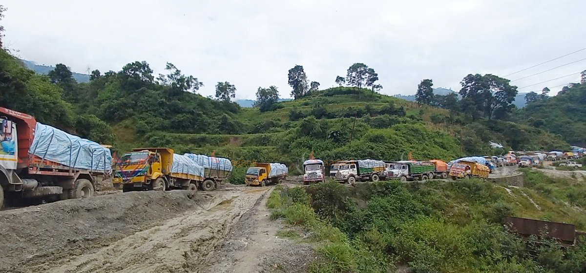 सडकमा थुप्रिएको फोहर एक दुई दिनमै उठ्छ : काठमाडौं महानगर