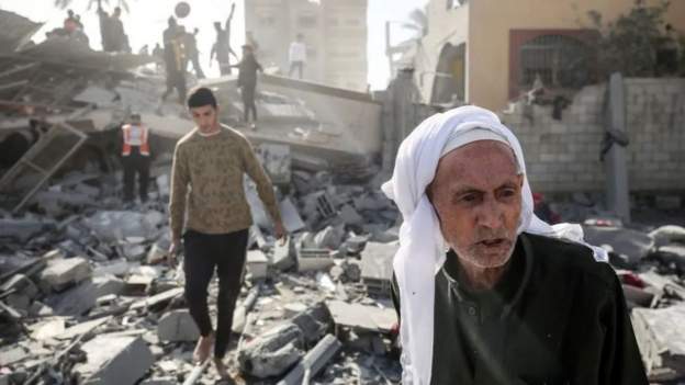 मध्य गाजाको शरणार्थी शिविरमा इजरायली हवाई आक्रमण, ७० जनाको मृत्यु