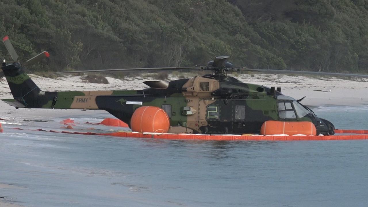 अभ्यासमा गरिरहेको अष्ट्रेलियाली सेनाको हेलिकप्टर समुन्द्रमा खस्यो, ४ जना बेपत्ता
