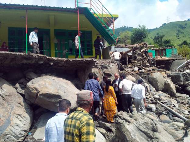 भारतको हिमाचलमा बाढीपहिरोका कारण १४ जनाको मृत्यु