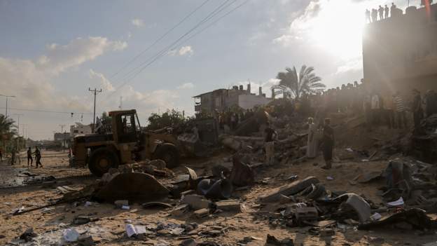 गाजाको शरणार्थी शिविरमा इजरायली सेनाको आक्रमण, १४ जनाको मृत्यु
