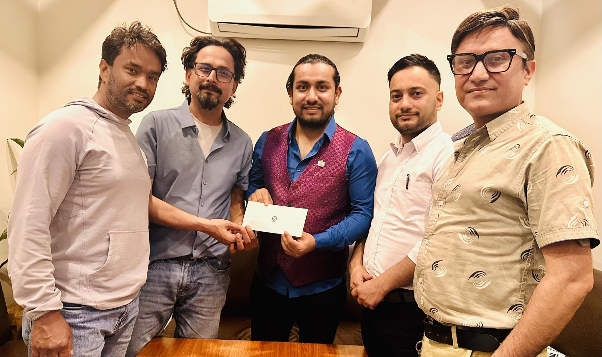 फिल्म ‘कोशेढुङ्गा’ मा गायक खेम सेन्चुरीको गीत