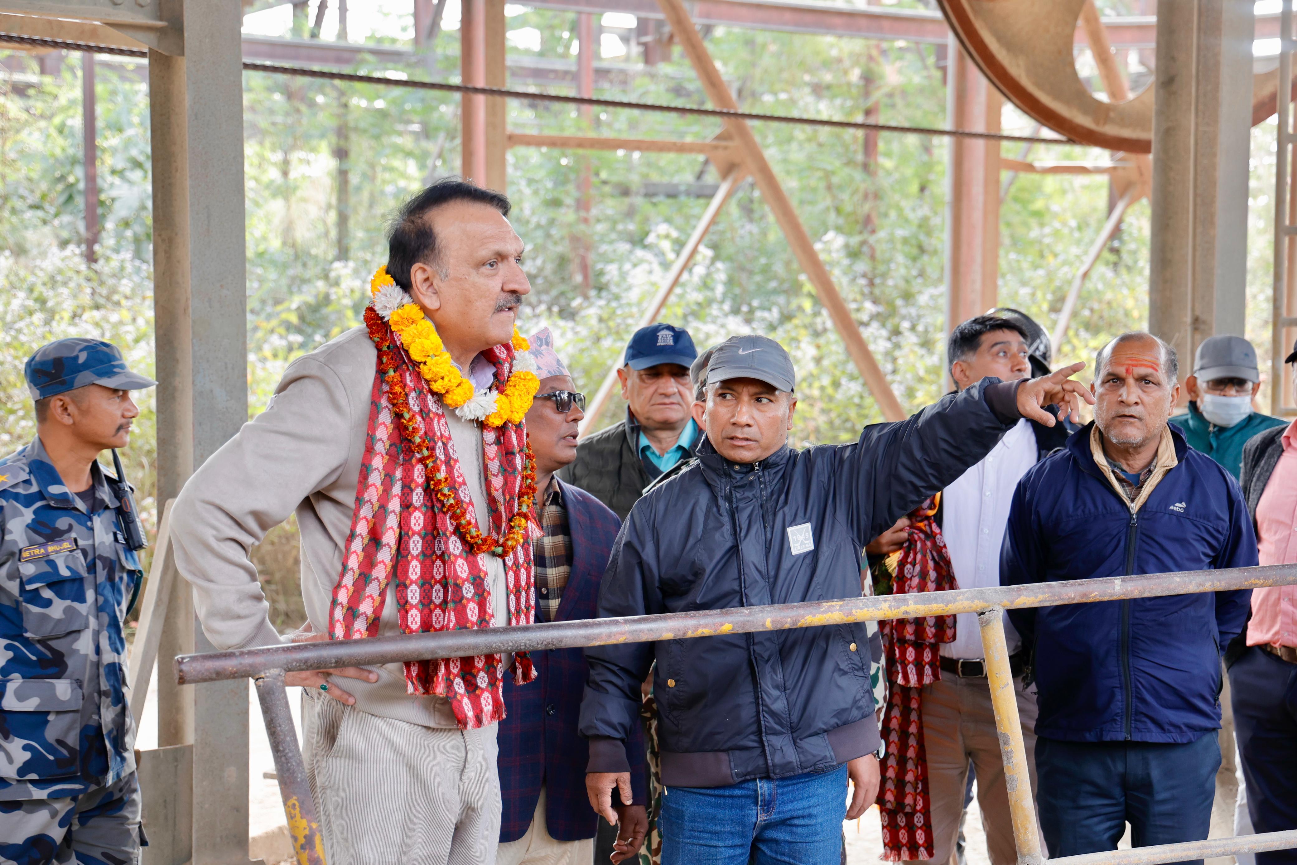 उदयपुर सिमेन्ट कारखाना हेरेपछि अर्थमन्त्रीले भने’ सरकारले अनुदान दिएर मात्र हुन्न, व्यवस्थापन सुध्रिनुपर्यो