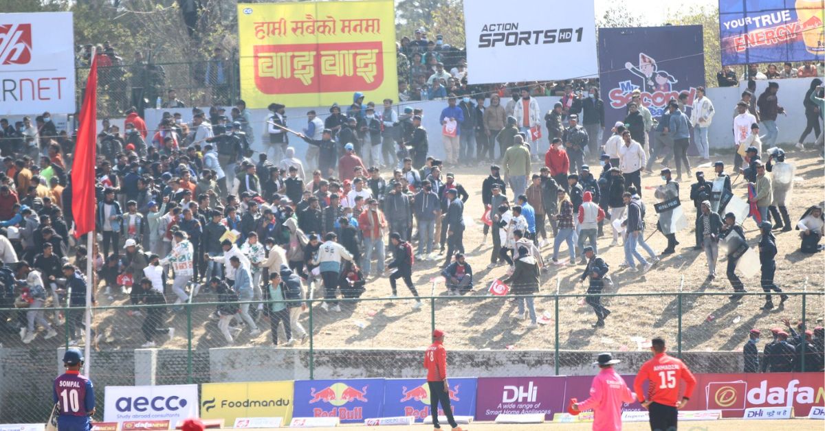 नेपाल-क्यानडाबीच खेल भइरहँदा दर्शकले 'हामीलाई सन्दीप चाहियो' भन्दै नारा लगाए​​​​​​​पछि…