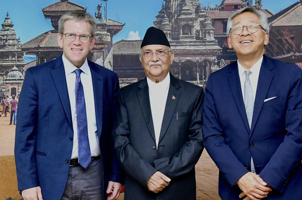 नेपाल भ्रमणमा रहेका अमेरिकी सहायक विदेशमन्त्रीले भेटे ओली, एमसीसी पास गरेको भन्दै दिए धन्यवाद
