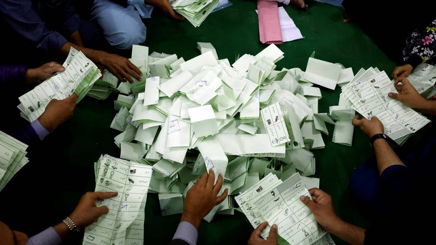 पाकिस्तान निर्वाचन : २३३ मध्ये ४७ सिटको नतिजा घोषणा, इमरान खान समर्थित १६ स्वतन्त्र उम्मेदवार विजयी