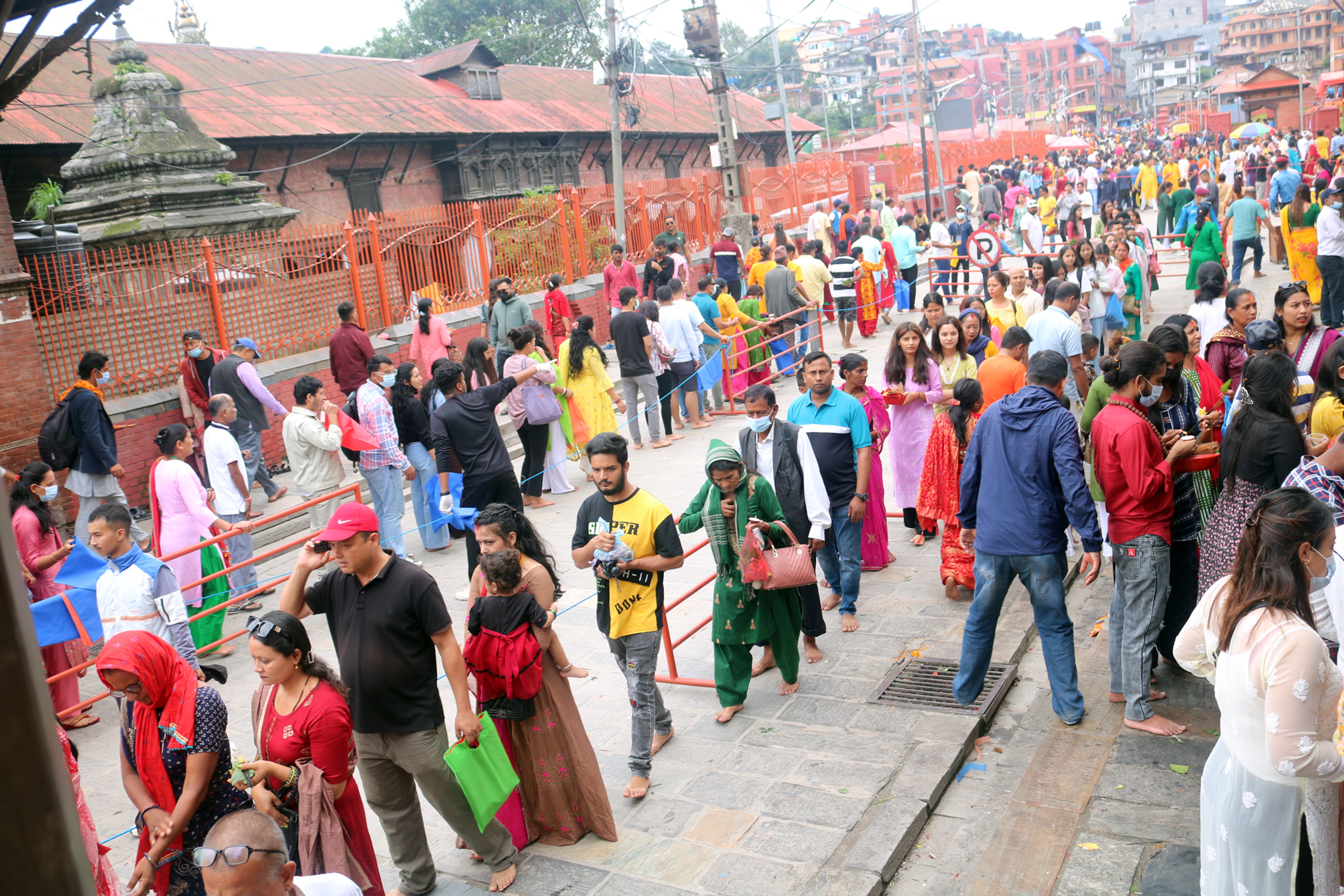 आज साउनको दोस्रो सोमबार : पशुपतिनाथ लगायत देशभरका शिवालयमा भिड