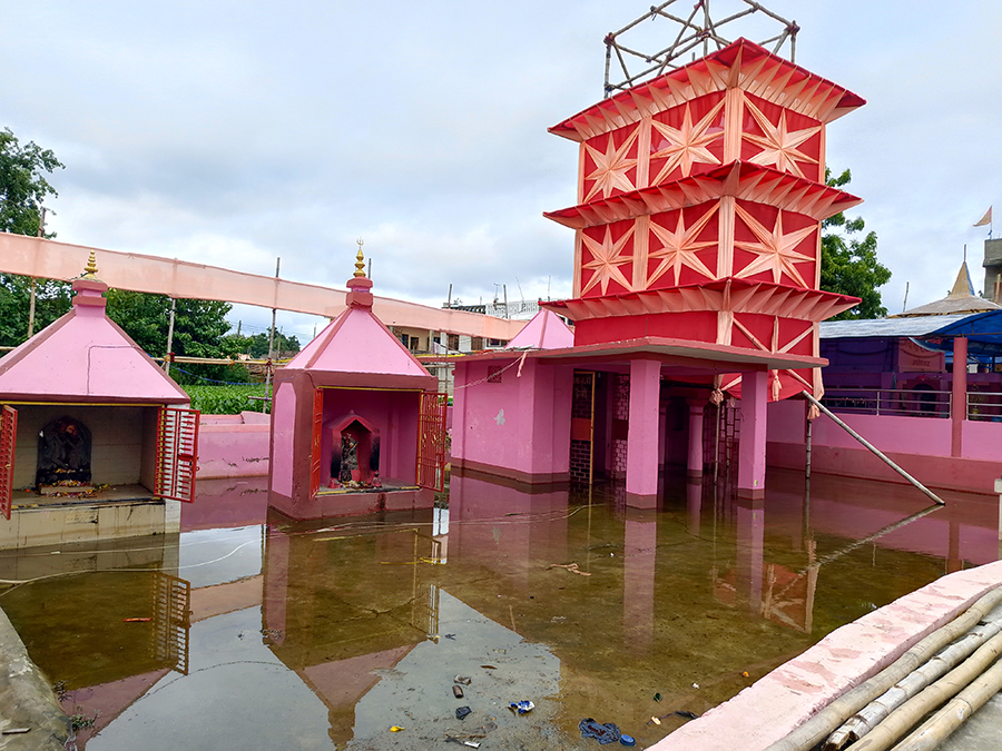 बाढीले राजदेवी मन्दिर डुबेपछि दशैंको जमरा राख्न पनि सकिएन