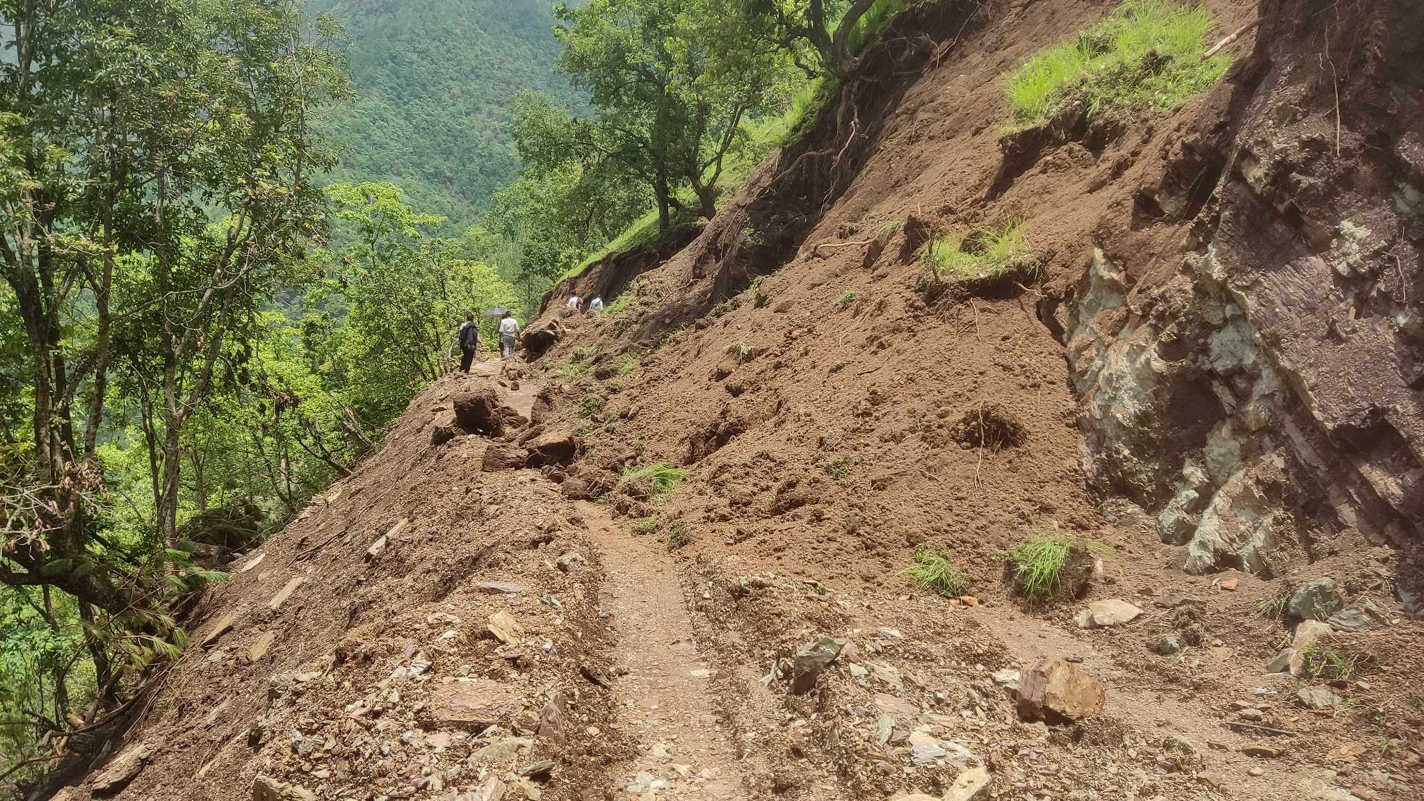 मन्थली-काठमाडौं आवागमन फेरि अवरुद्ध