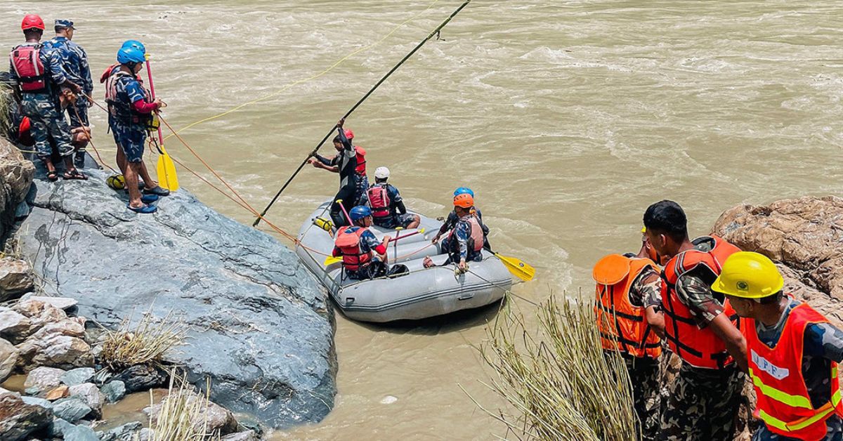 सिमलताल पहिरोमा हराएका यात्रु खोज्न भारतबाट ल्याइएको १९ केजीको चुम्बक नै हराएपछि...