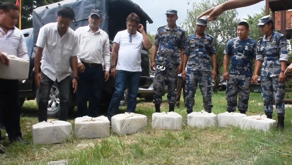 सुन तस्करी प्रकरणमा पक्राउ परेका १७ जनामाथि अनुसन्धान गर्न सीआईबीलाई ७ दिनको म्याद थप