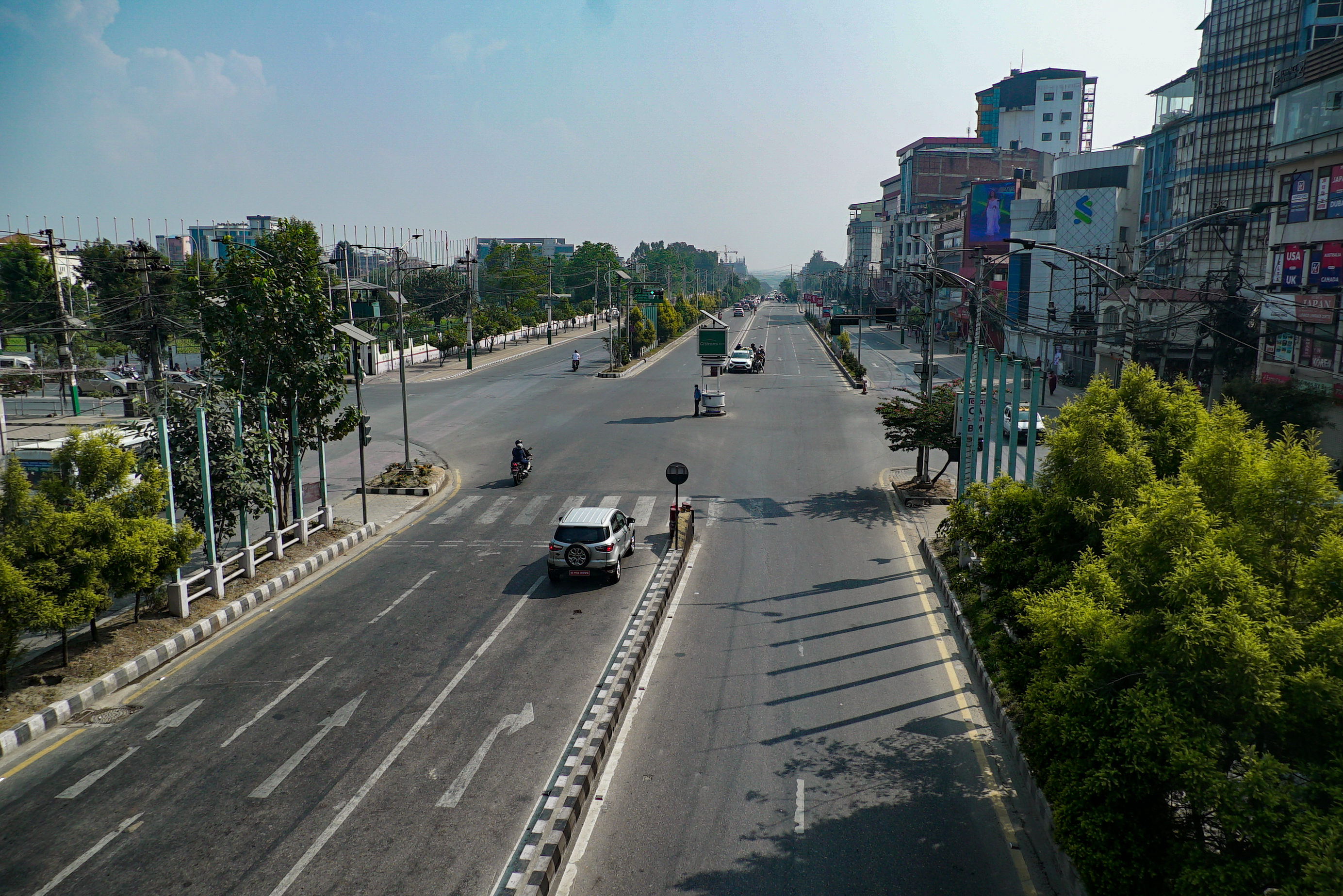 तिहारमा सुनसान काठमाडौँका सडक