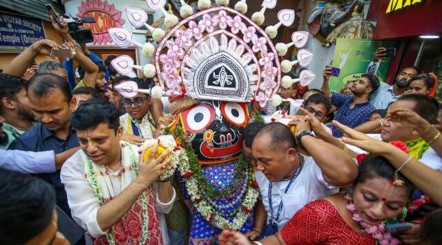 भारतमा हाइटेन्सन तारमा रथ ठोक्कियो, ६ जनाको मृत्यु