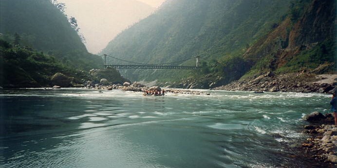 कोइला बोकेको ट्रक त्रिशुलीमा खस्यो, चालकको मृत्यु