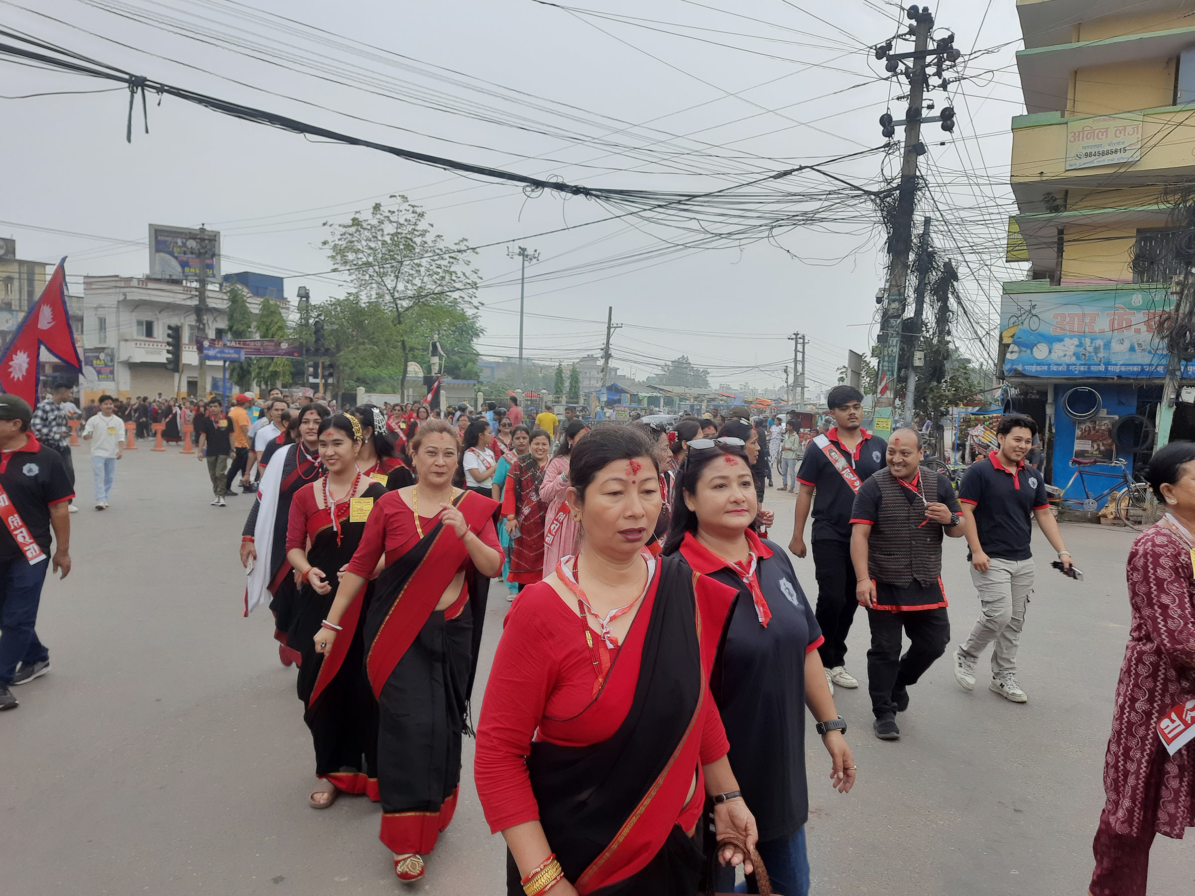 नेपाल संवत् ११४५ समारोह समिति वीरगञ्जले शनिबार वीरगञ्जमा न्हुँ दयाँ भिन्तुनाको अवसरमा निकालेको पदयात्रा कार्यक्रम । तस्बिरः हिमाल लम्सालररासस