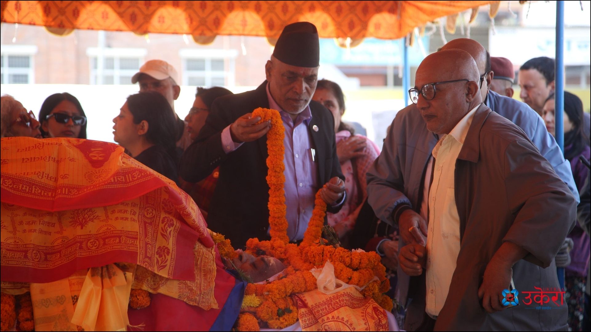 श्रद्धाञ्जली सभामा कृषीमन्त्री रामनाथ अधिकारी।